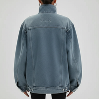 Cleo - Chaqueta asimétrica con botones estilo urbano