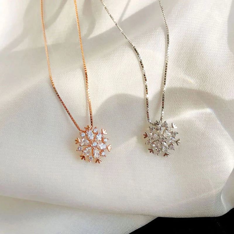 Cora - Collar de cristal con copo de nieve